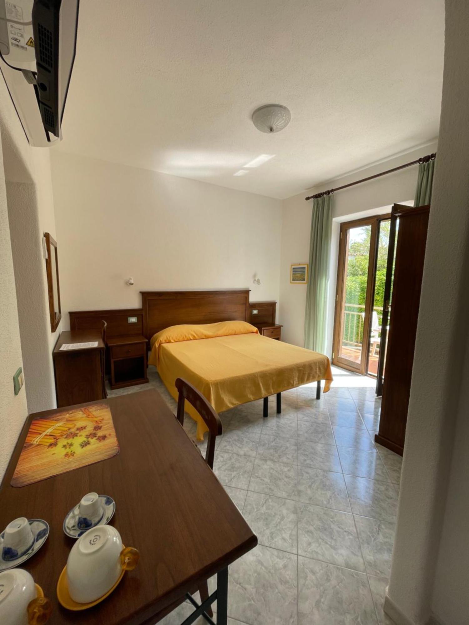 Forio di Ischia Residence Andrea A Mare מראה חיצוני תמונה